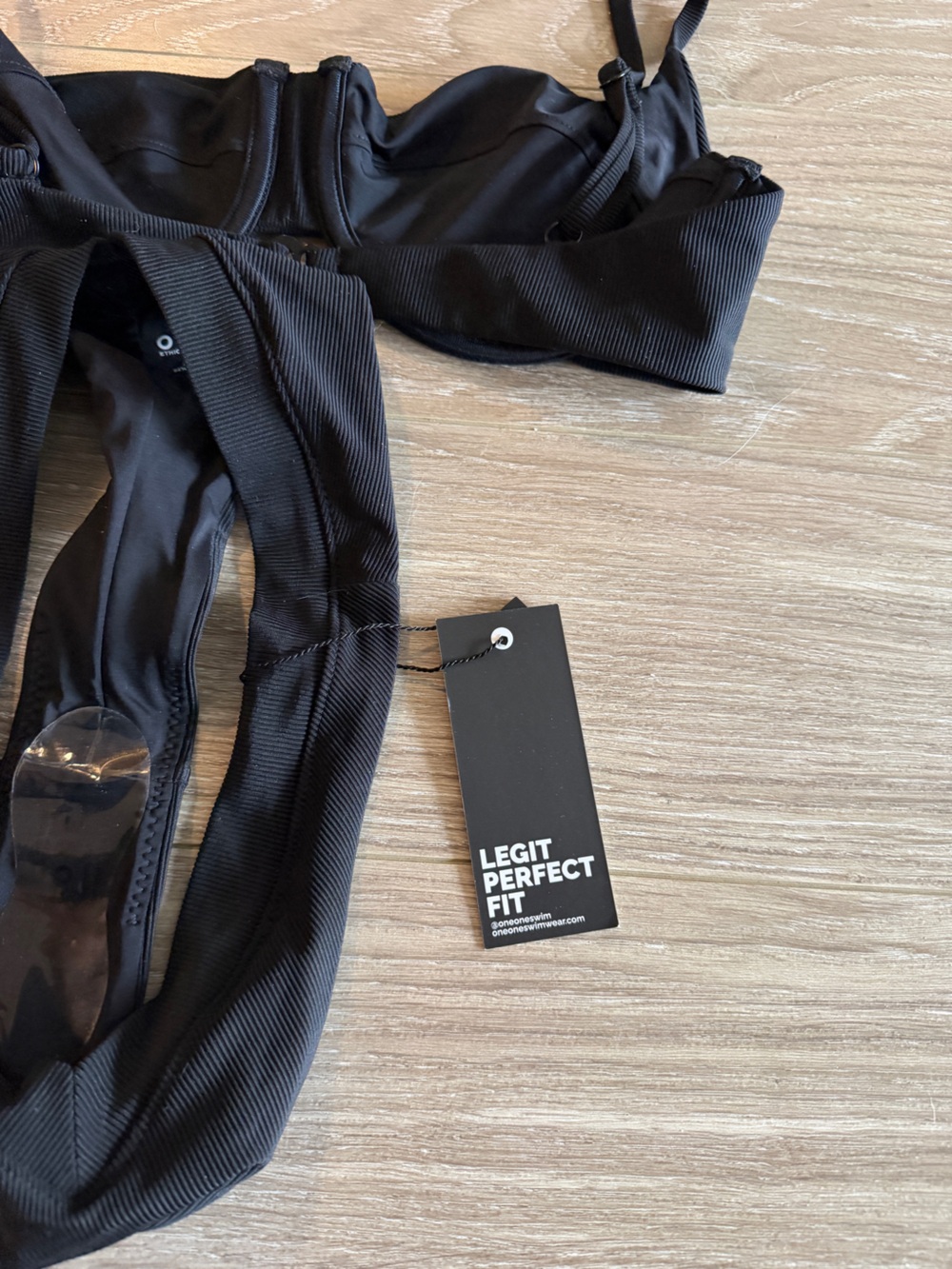 New Oneone Black Ribbed Bikini Set Lupita Top Large & Jesse Cheeky bottom Medium - Picture 8 of 10